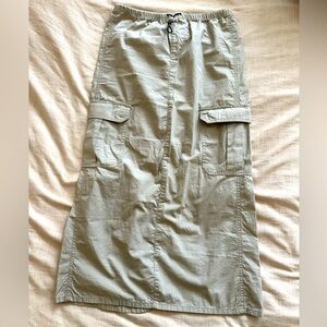 H&M Low Rise Cargo / Parachute Midi Skirt